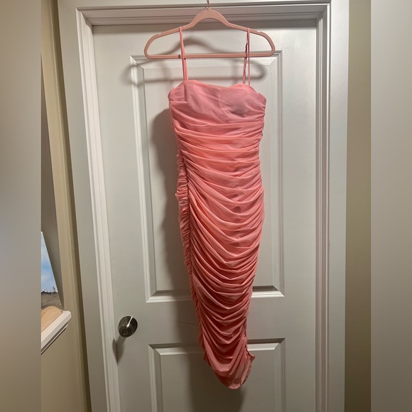 Mermaid style pink/peach dress. Body con. - Picture 1 of 2
